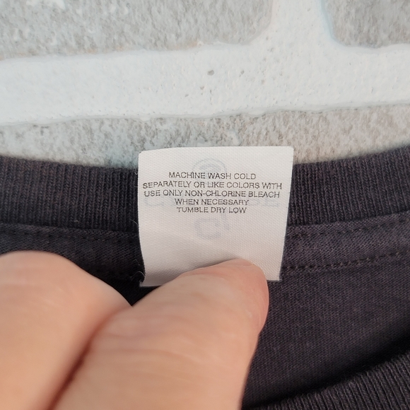 Jolly Roger Pirate Roatán T-Shirt Sun Faded Women's Shirt Size S - Picture 5 of 13